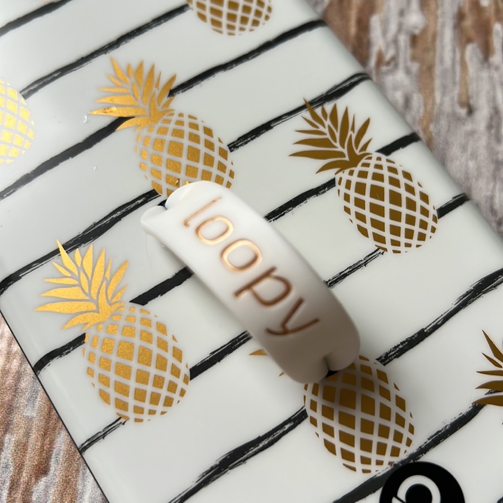 Loopy iPhone XR pineapple 🍍case, very new, hardly used, loop unused! - Picture 3 of 5